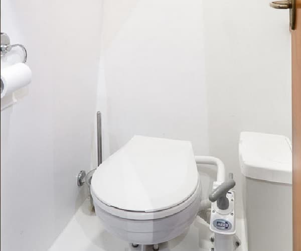 Toilette Motoryacht Antaris
