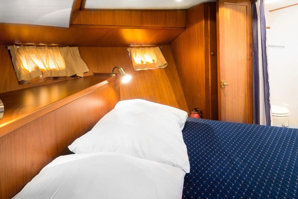 Bugkabine Motorboot Tauris
