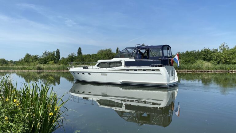 Sonnendeck Boot Atlas