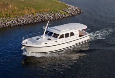 Mecklenburg Boot Sedan Linssen Heike