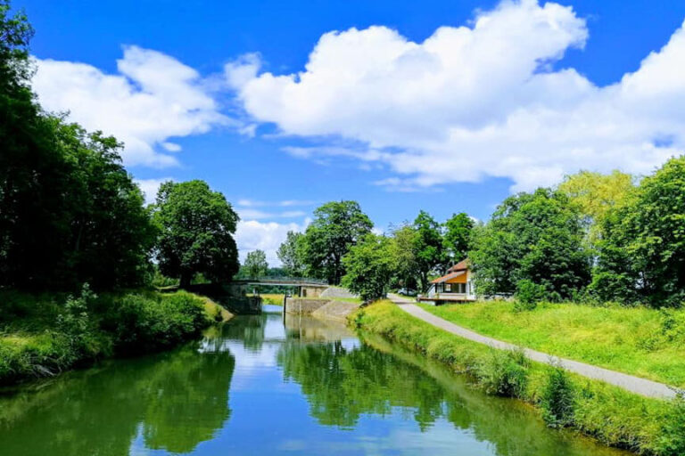 Bootsfahrt Burgund Fluss Saone Landschaft