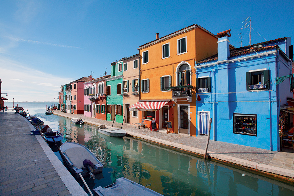 Insel  Burano bunte Häuser