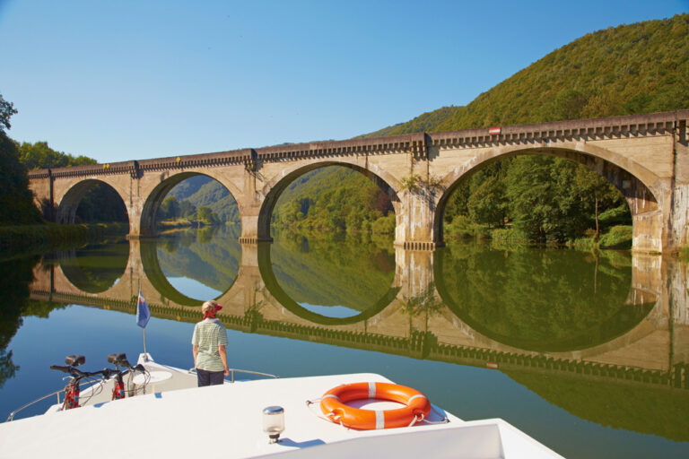 Der Fluß Maas in Frankreich Ardennen