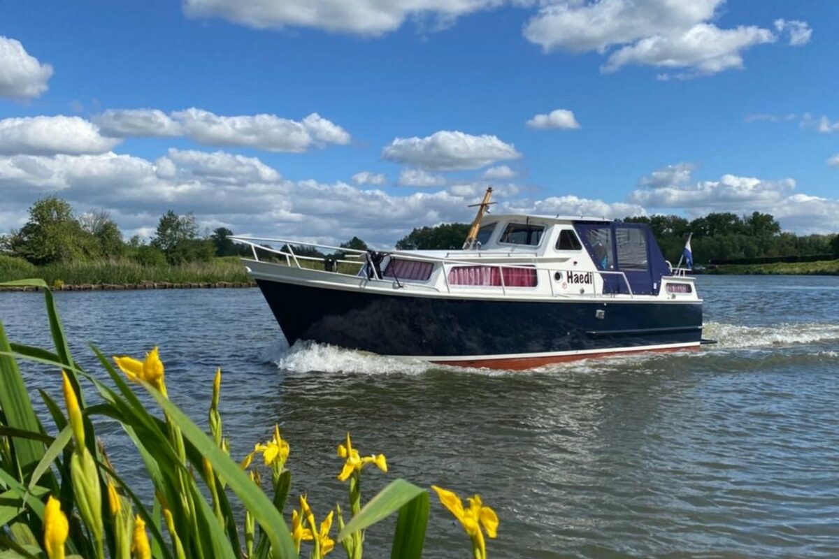 Motoryacht Haedi - Yachtcharter Huibers