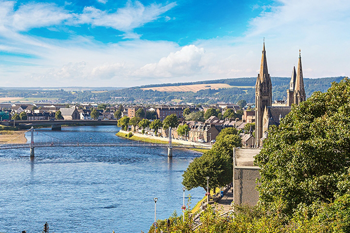 Inverness Schottland am Caledonian Canal