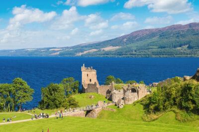 Hausbootferien Schottland Urquhart Castle Loch Ness