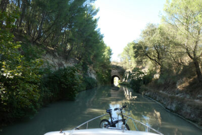 Vor Tunnel am Canal du Midi