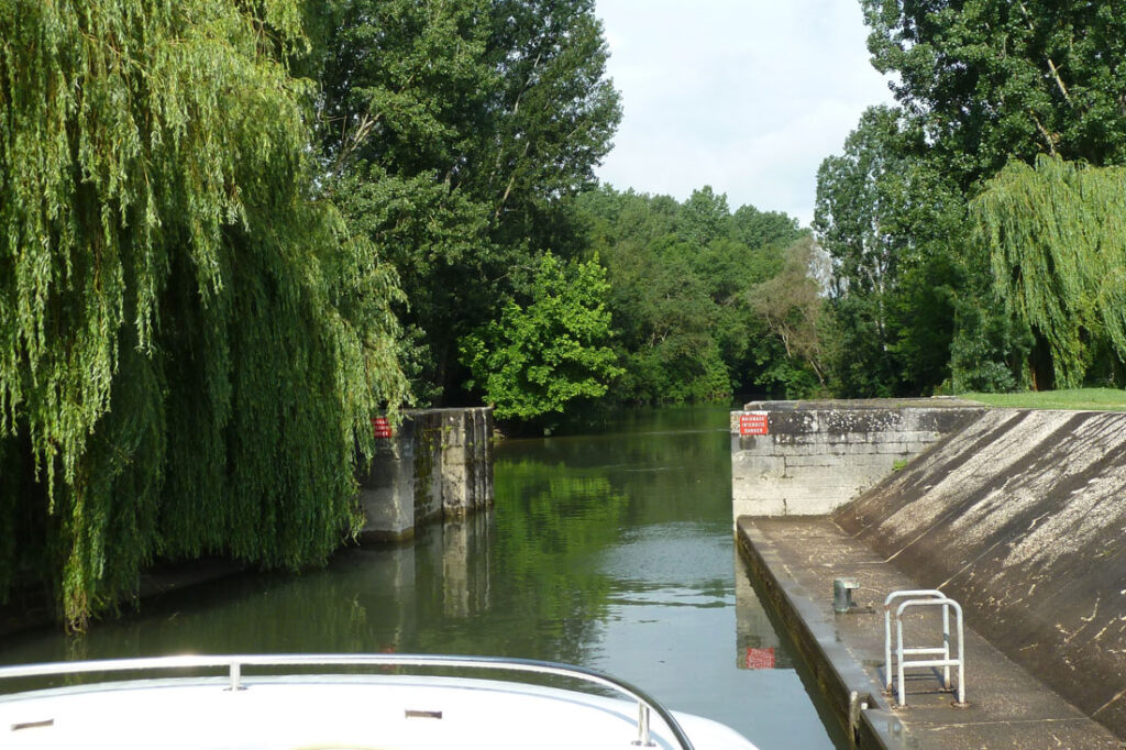 Ausfahrt aus der Schleuse