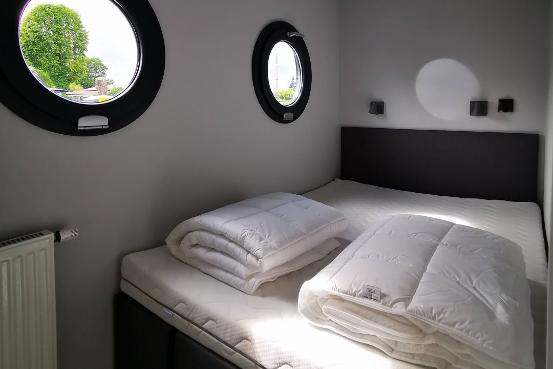 Schlafkabine mit Doppelbett Apart Bungalowboot