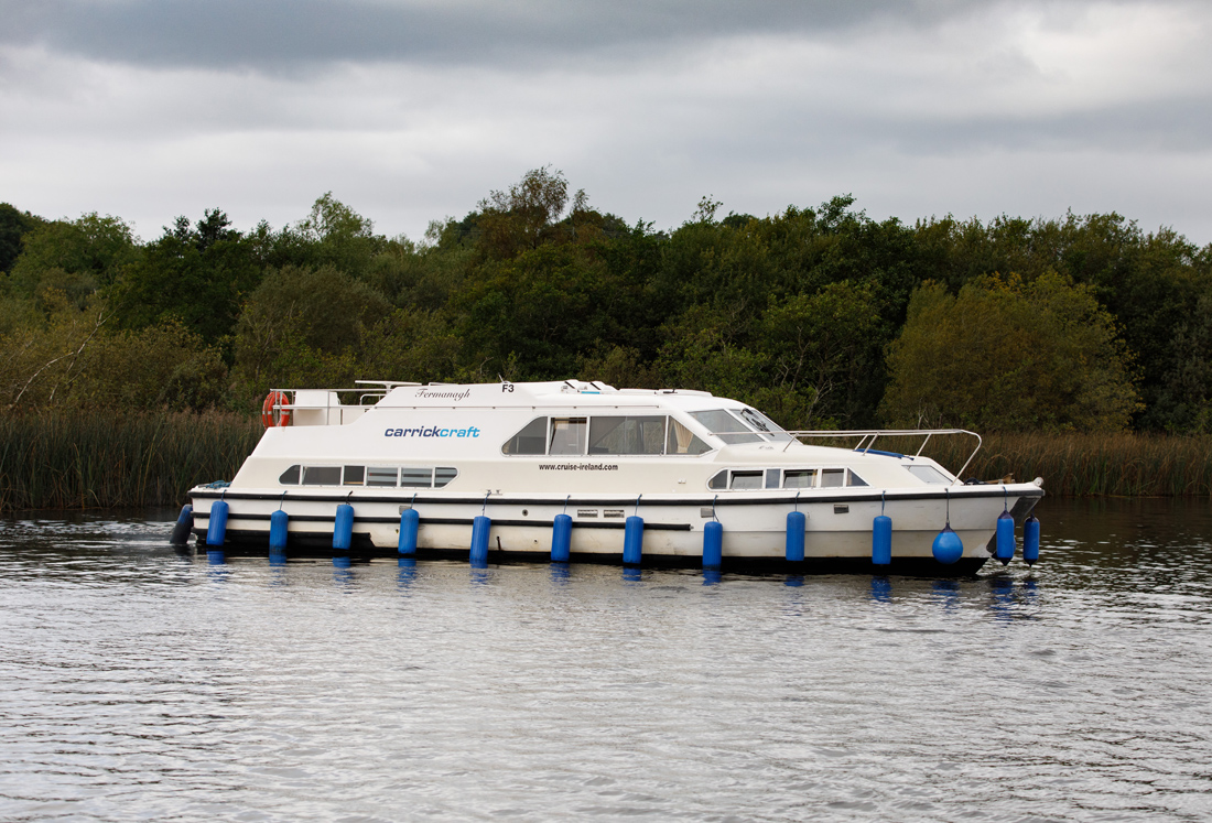seitliche-ansicht-boot-fermanagh-irland