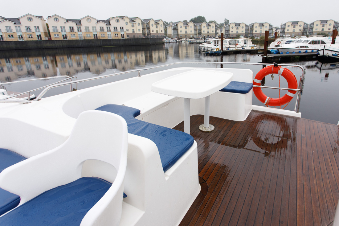 sonnendeck-longford-hausboot