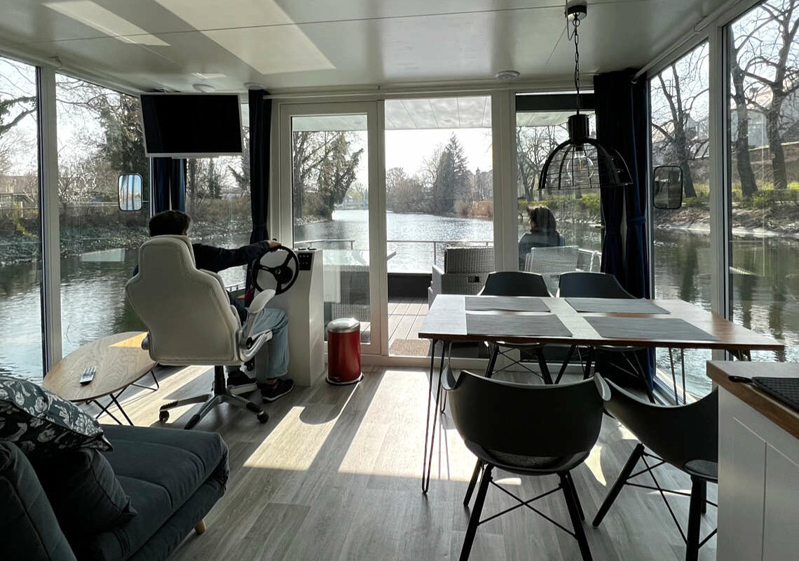 05-hausboot-noomi