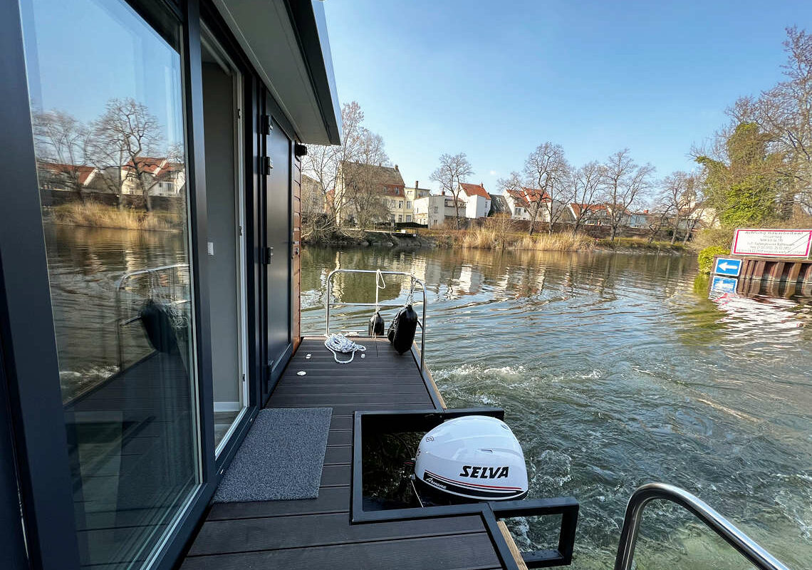 11-hausboot-noomi