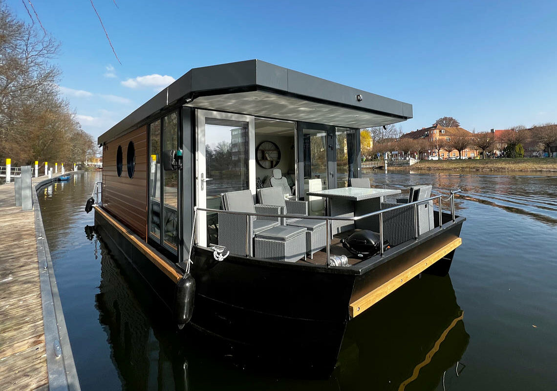 02-hausboot-noomi