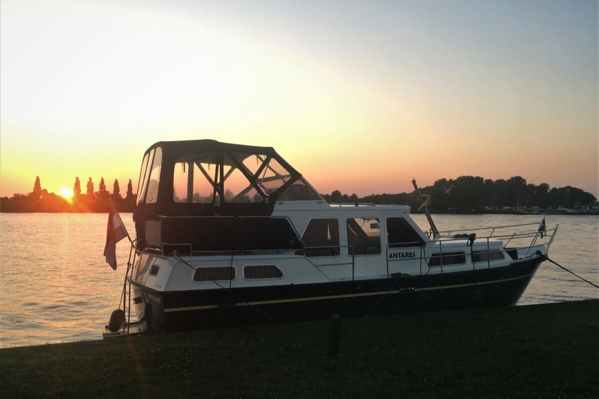 Aquanaut1000-Antares-Sonnenuntergang