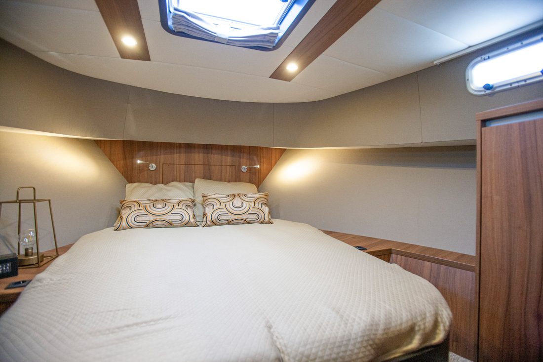 Doppelbett-Bugkabine-Jetten-38