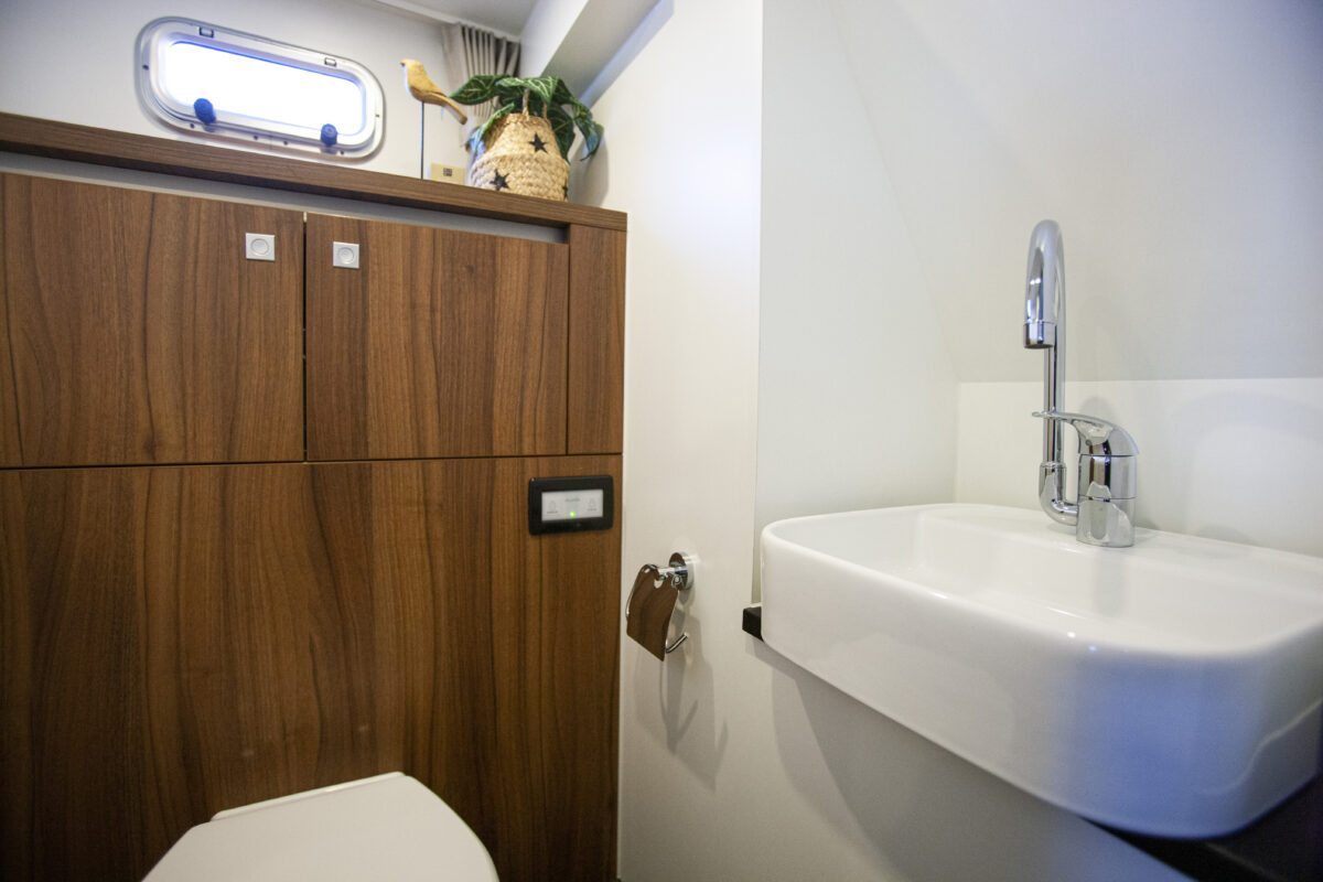 Toilette-Jetten-38-Allegra-Star
