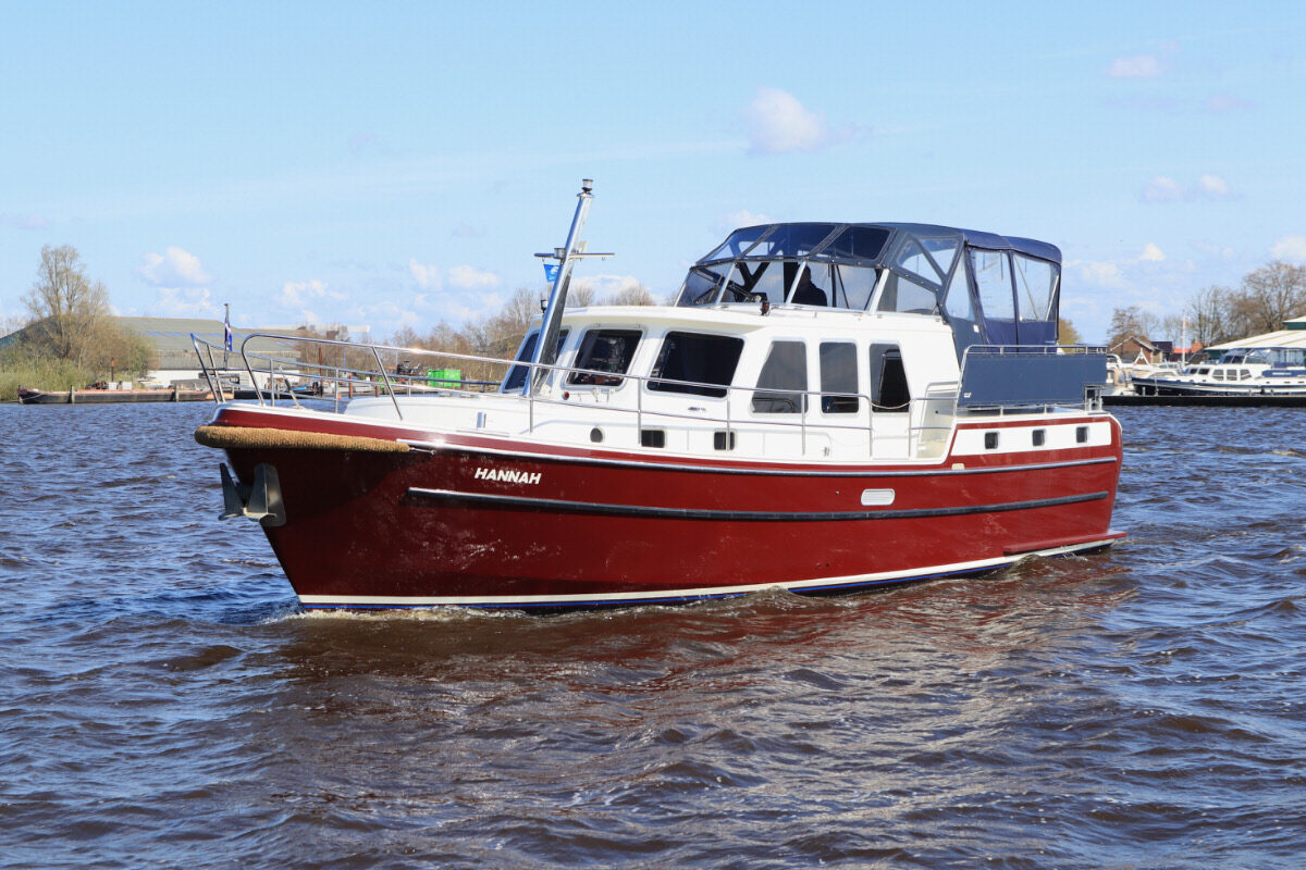 aquanaut-1250-hannah-motoryacht