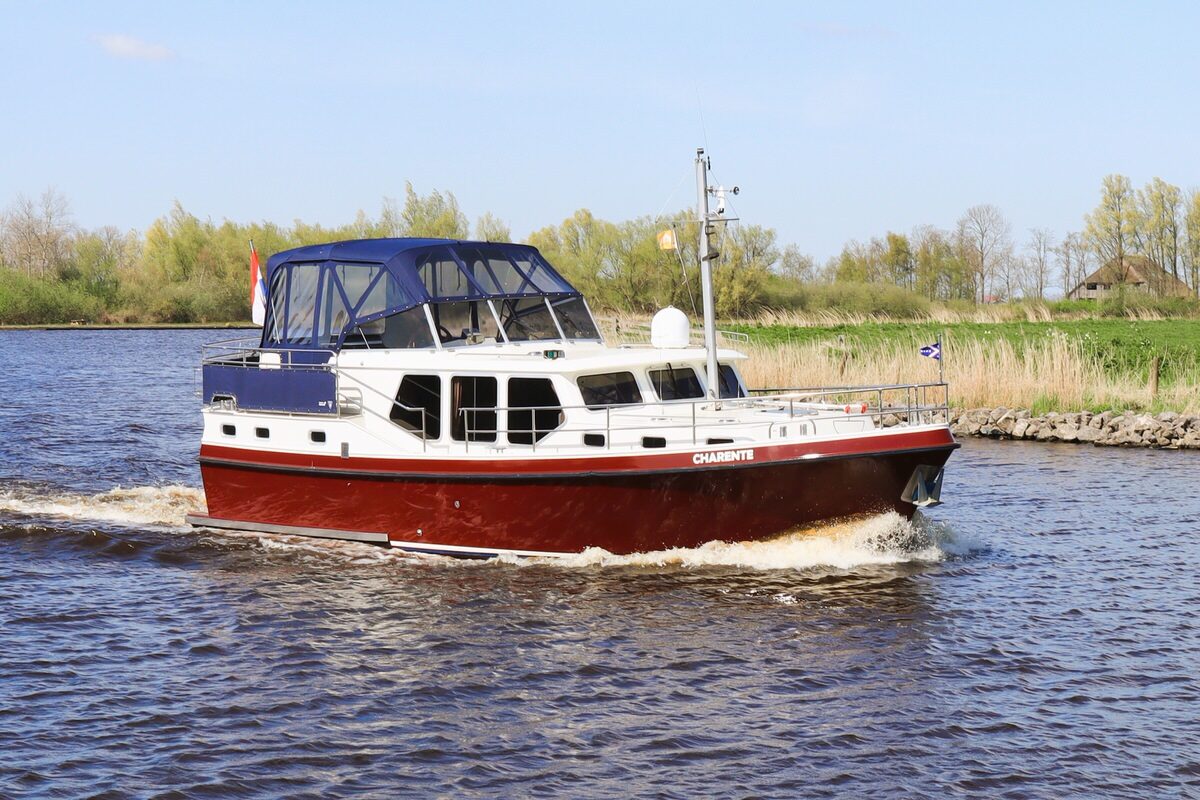 friesland-privateer-37-charente
