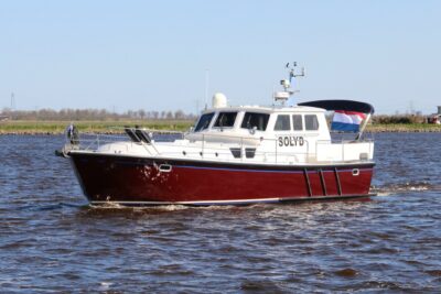Hausboot Pilot 44 Solyd bei Yachtcharter Wetterwille