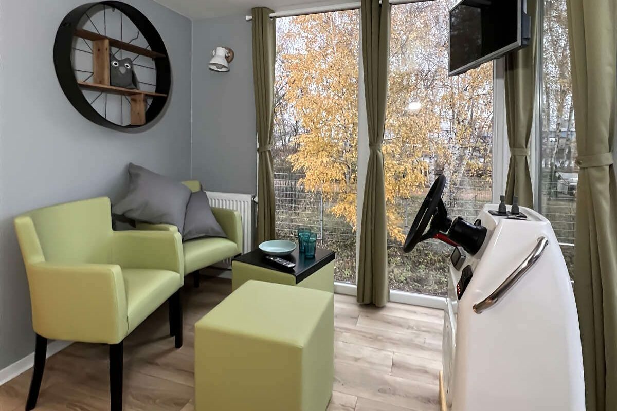 bungalow-hausboot-3k-steuerstand
