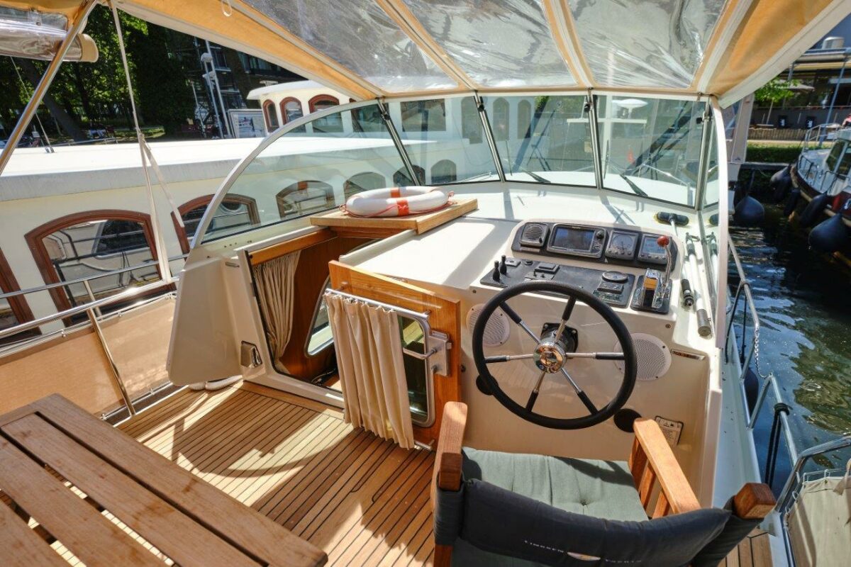 linssen-369-venus-steuerstand