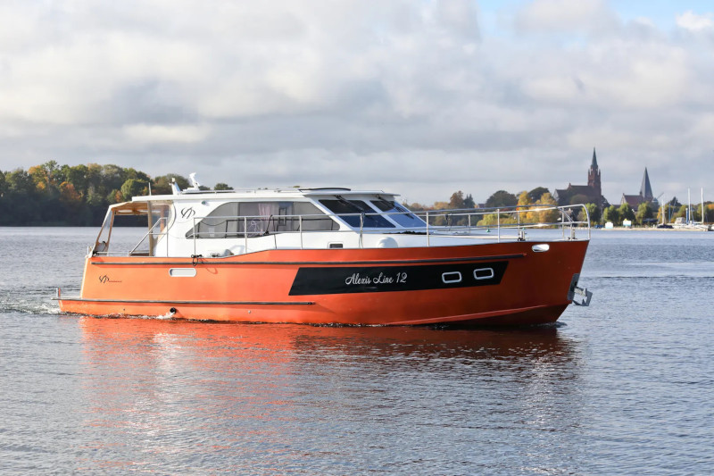 hausboot-alexis-roebel