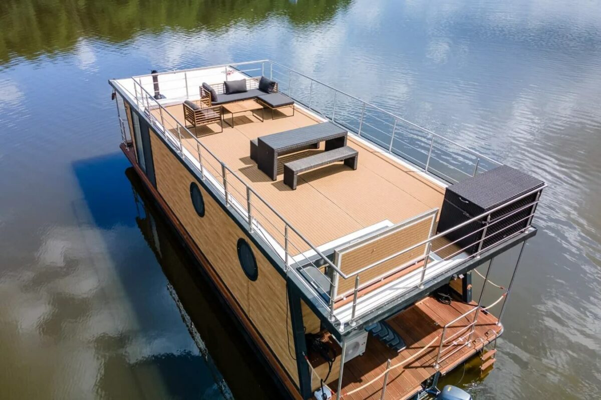 Dachterrasse Bungalowboot Enjoy
