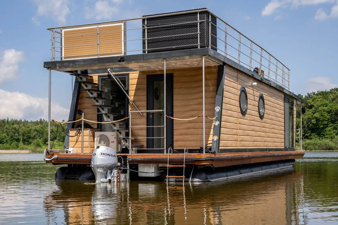 Heckansicht Hausboot Enjoy