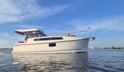 Boot Revo 870 Electro Isar - Yachtcharter Wetterwille