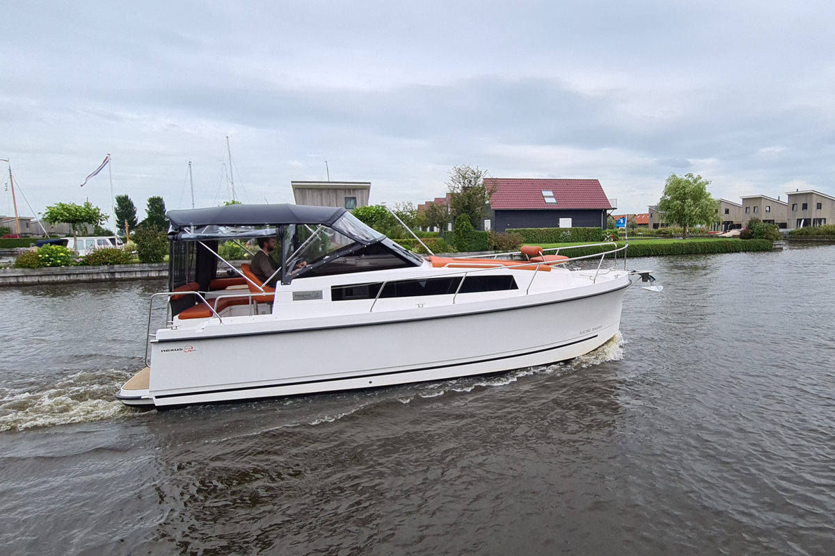 Motoryacht Nexus Revo 870 Cabrio