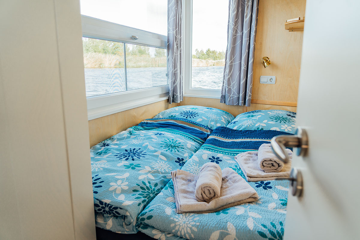 Hausboot Peene Bungalow Doppelbett