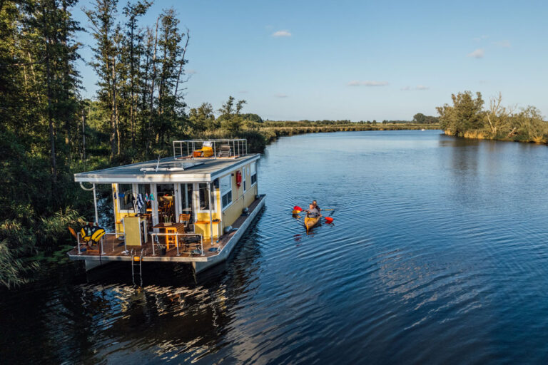 Wassersport mit Bungalowboot und Kanu Peene