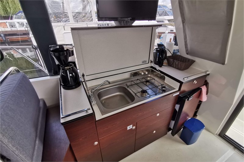 Motoryacht-Aurora-Kochen