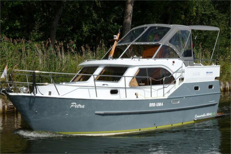 Motoryacht Concordia 85 AC Petra - Unruh Marine