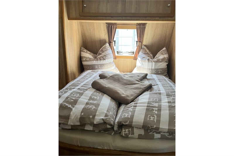 Gruno_35_Excellent_Alva_doppelbett