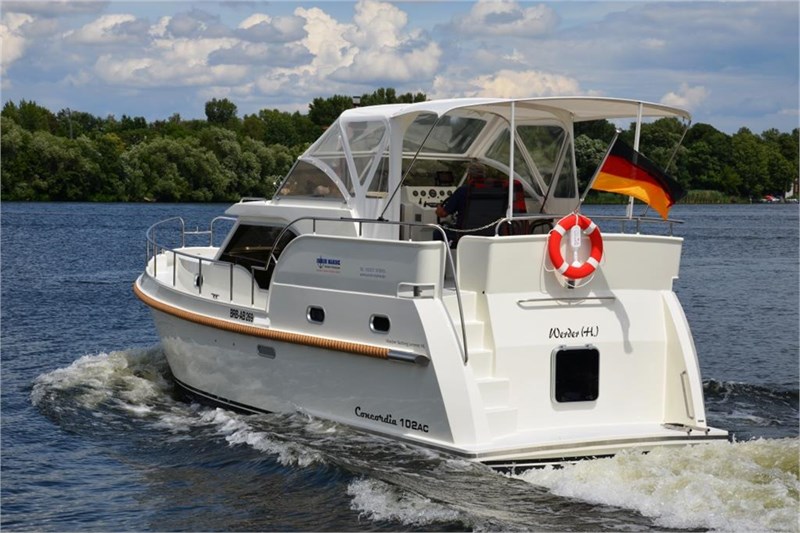Yacht_Concordia_102AC_Andrea_B_Heckansicht