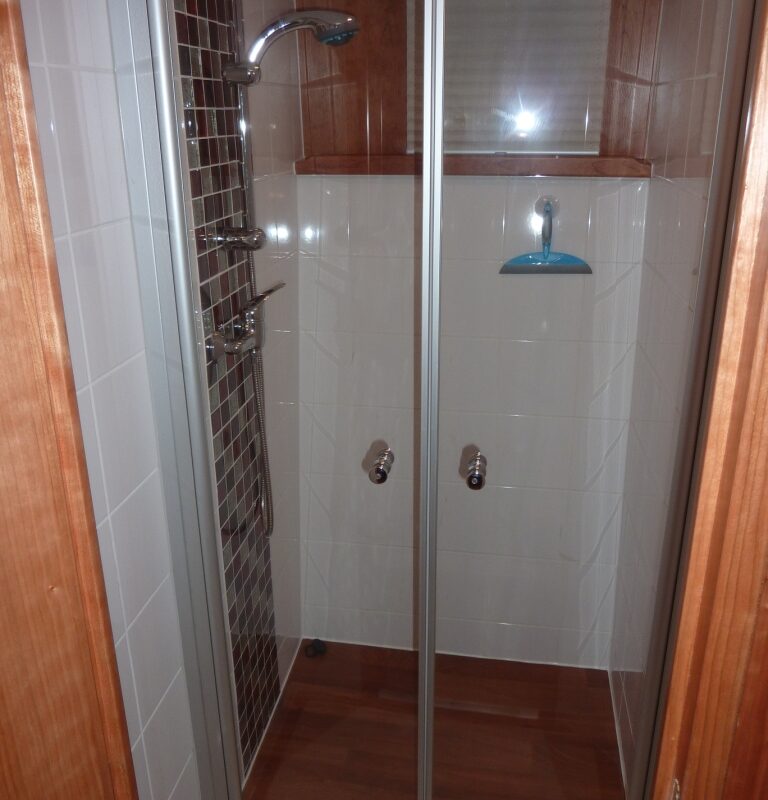 Dusche Motoryacht Ronja