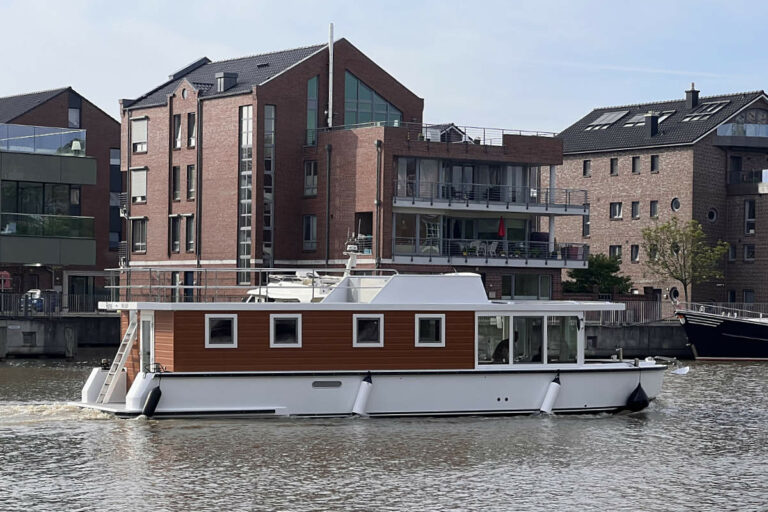 Hausboot Rahel - Yachtcharter Schoners Wehr in Brandenburg
