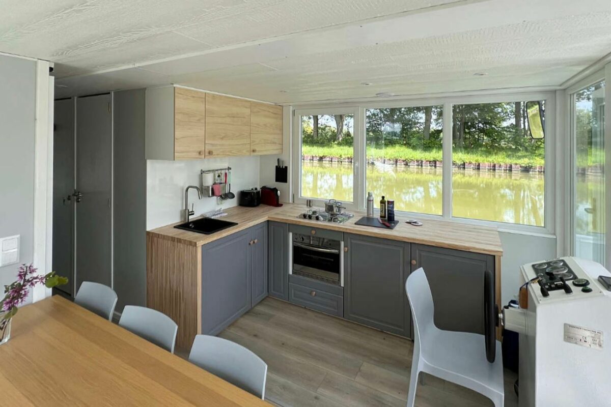 hausboot-rahel-kueche-salon