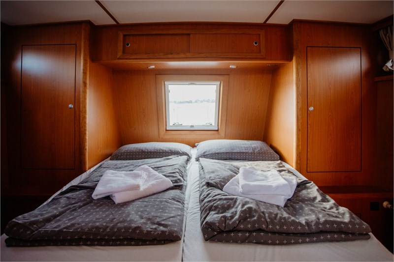 Gruno_37_Carolin_Doppelbett_Heckkabine