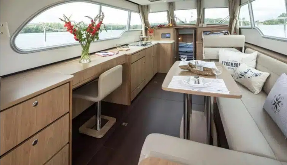 salon-sitzecke-boot-boleo