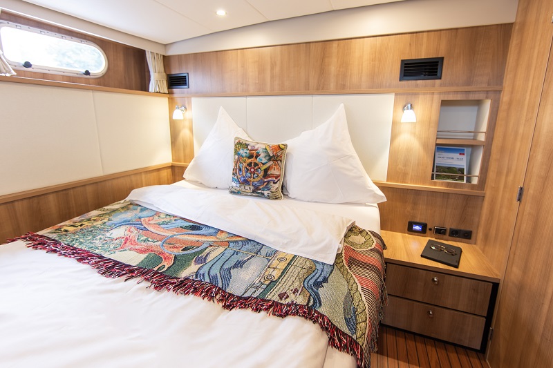 doppelbett-achterkabine-linssen-philtina