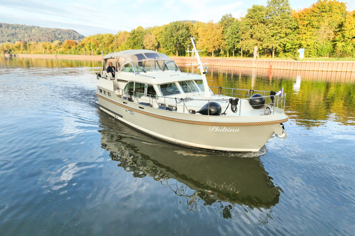 Motoryacht Linssen 40.0 AC Philtina - Yachtcharter Holiday Tours