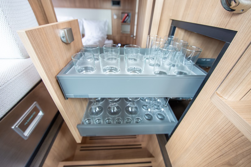pantry-stauraum-boot-regulus