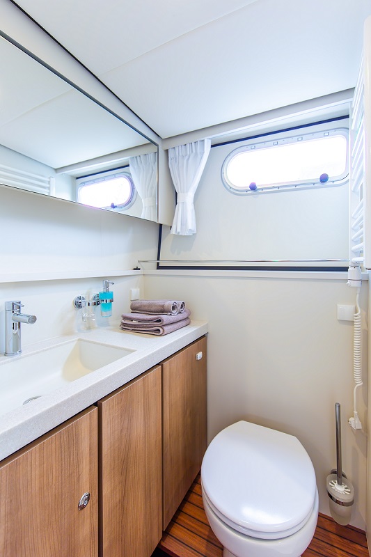 toilette-1-boot-philtina
