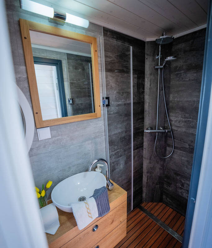 ariella-bad-dusche