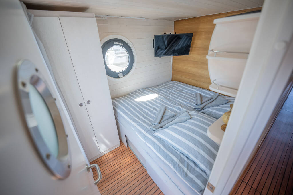 boot-miami-kabine-doppelbett