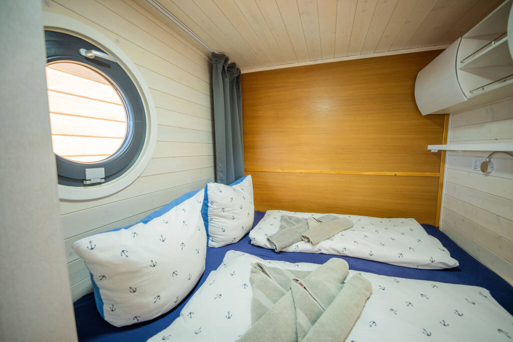 brino-kabine-doppelbett-2