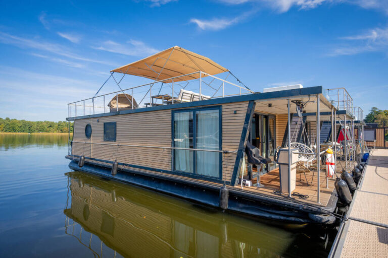 Bungalowboot Woma 13 Mecklenburgische Seenplatte